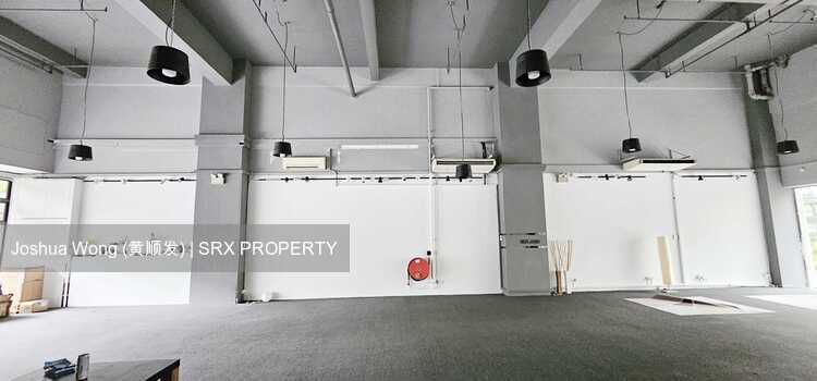 211 Henderson (D3), Retail #446967891